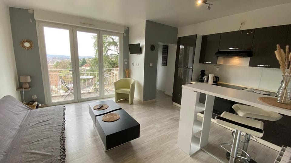 Kitchen or kitchenette, Living room, Dining area