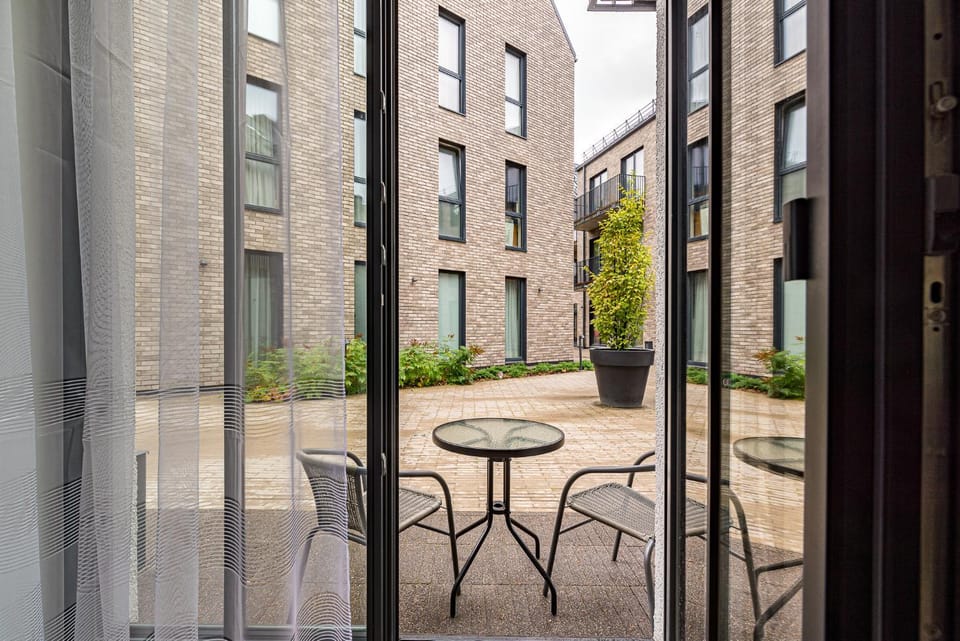 Property building, Balcony/Terrace
