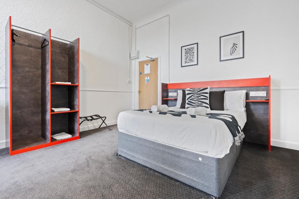 Bed, Photo of the whole room, Bedroom, wardrobe
