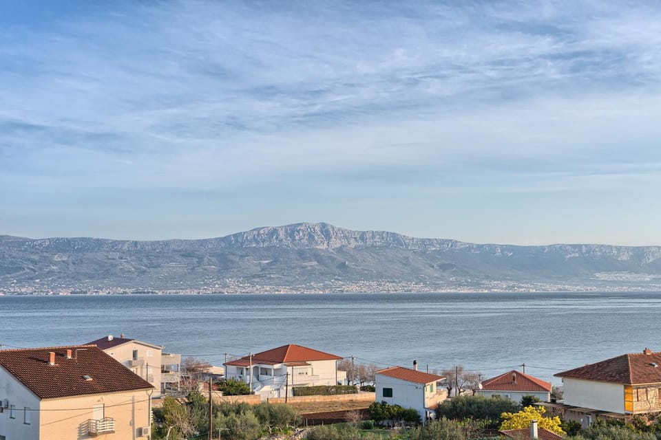 Day, Natural landscape, Mountain view, Sea view