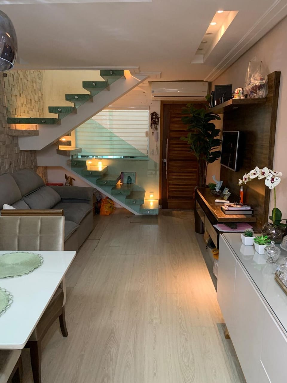 Casa 23 em Condomínio à 700m da Praia dos Astúrias Guarujá - SP Apartment in State of São Paulo