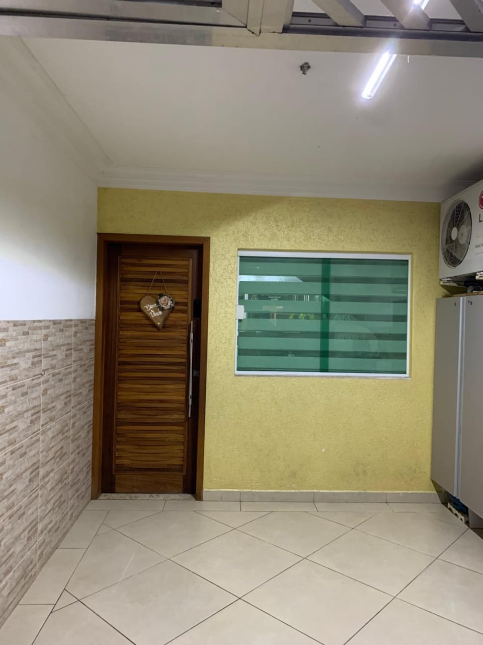 Casa 23 em Condomínio à 700m da Praia dos Astúrias Guarujá - SP Apartment in State of São Paulo