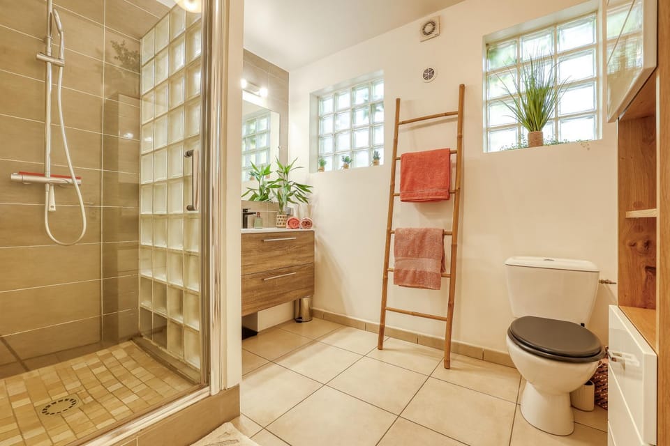 Shower, Bathroom