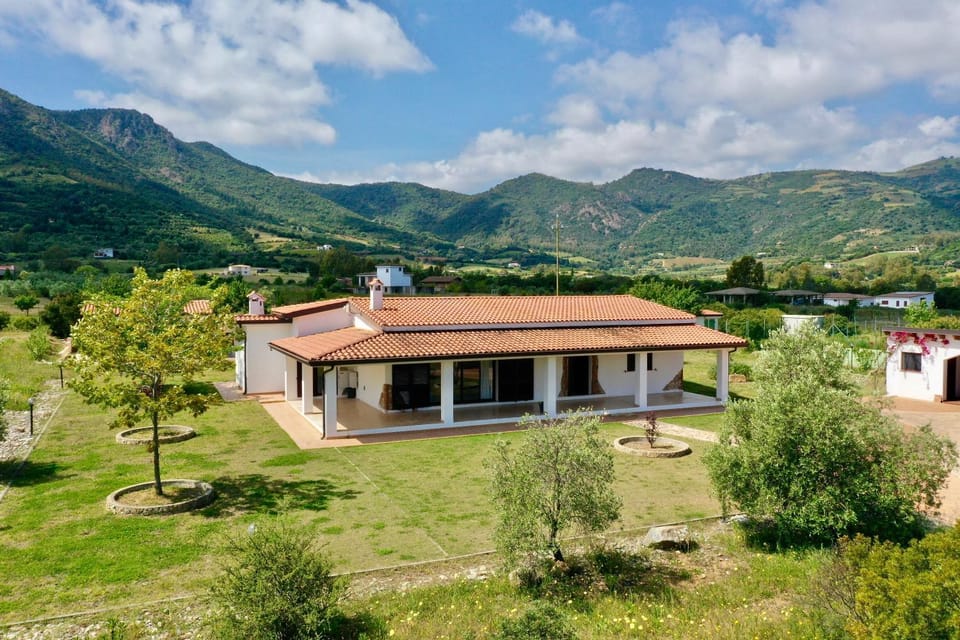 Property building, Natural landscape, Garden, Mountain view