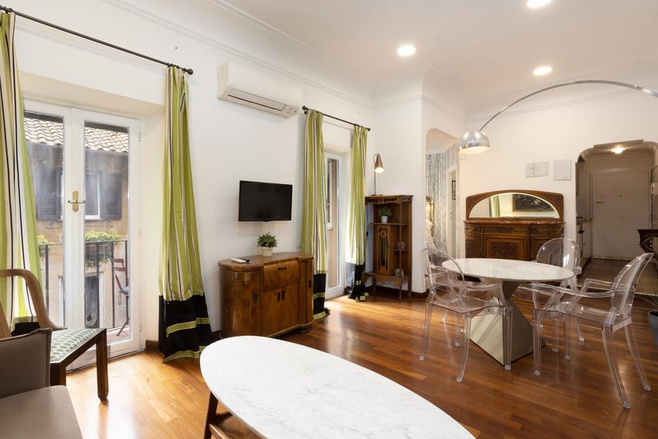 Cozy Gambero Apartments Apartment in Rome