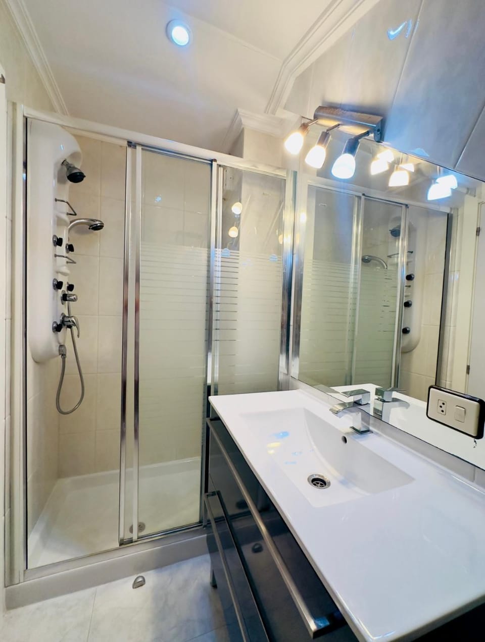Shower, Bathroom