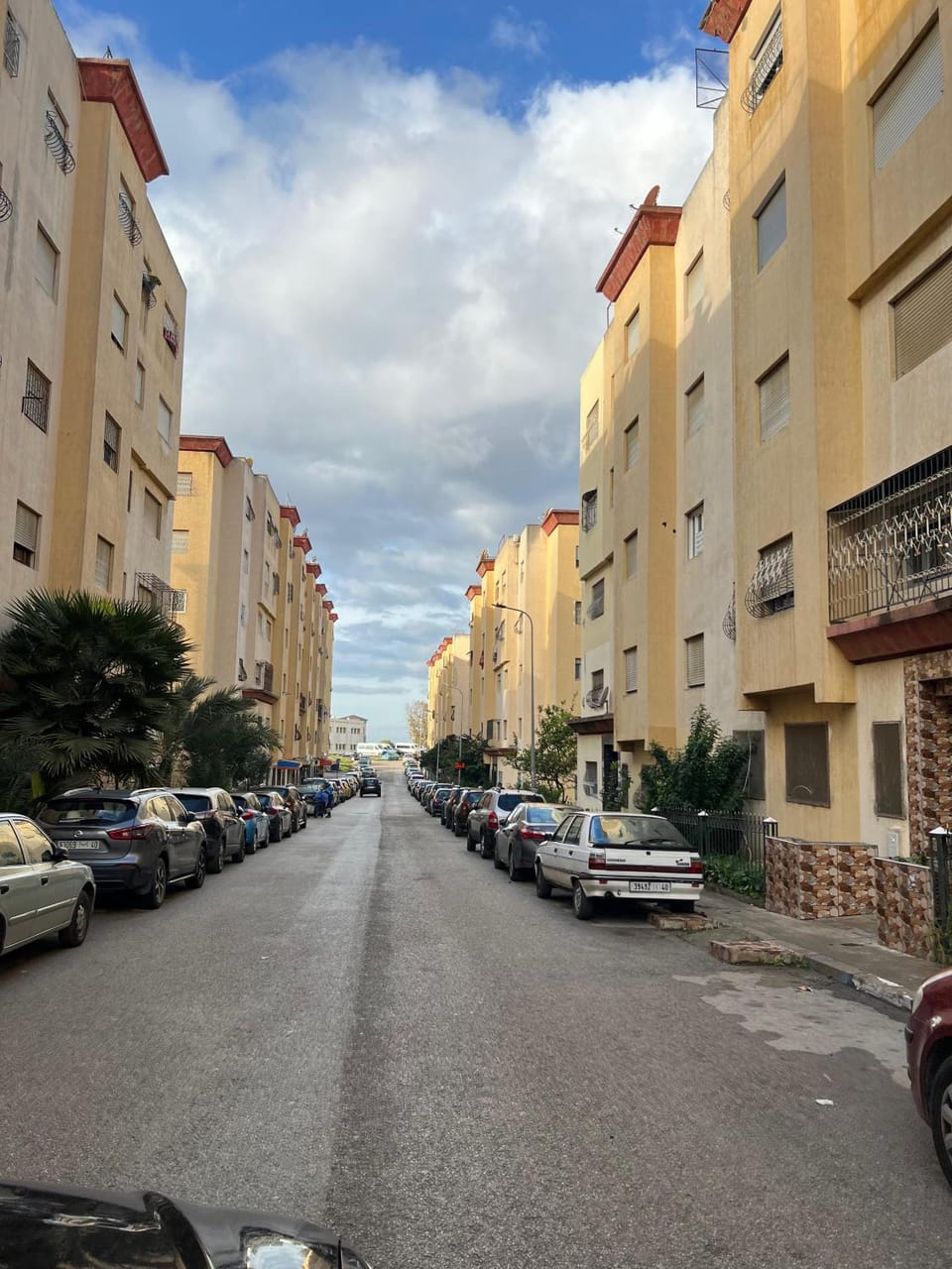 Property building, Neighbourhood, Location, Parking