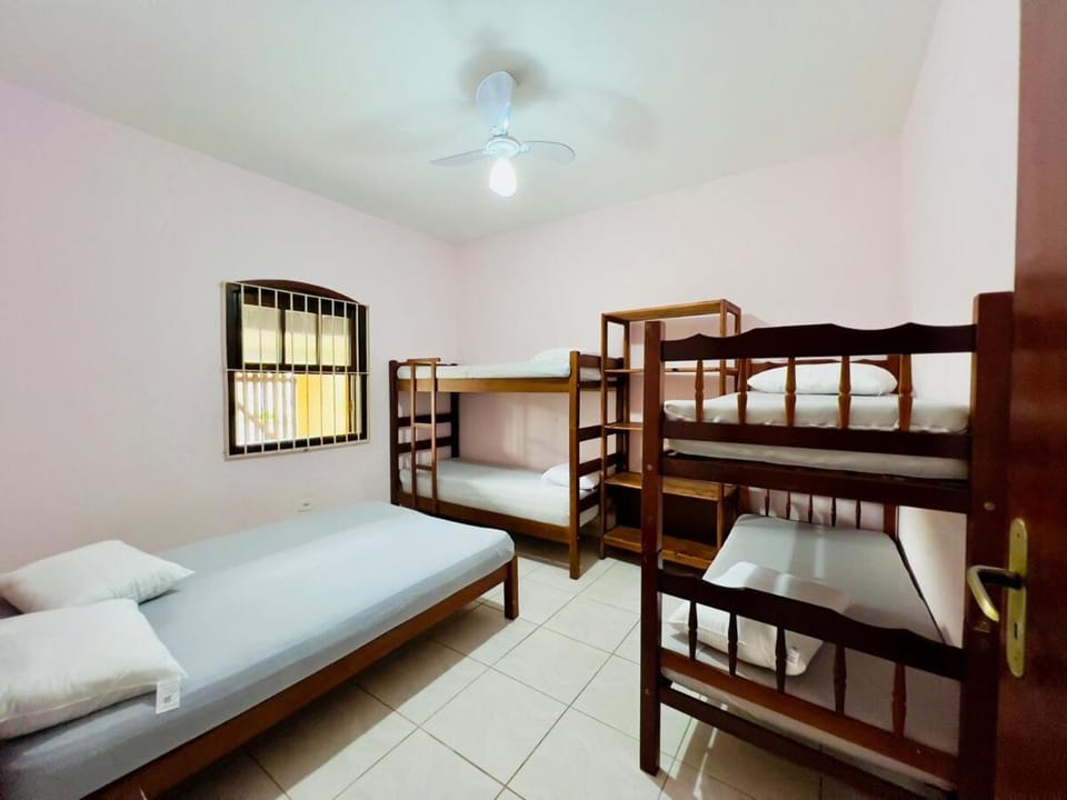 Casa Bauri na rua da guarda municipal - somos Pet Friendly House in Ubatuba