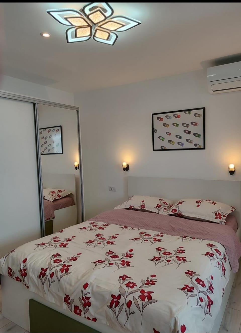 Apartament cochet Piata Victoriei Apartment in Bucharest
