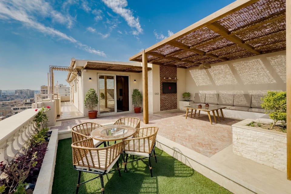 The 1BDR Rustic Rooftop w Wow Outdoor Terrace Apartment in Cairo Governorate