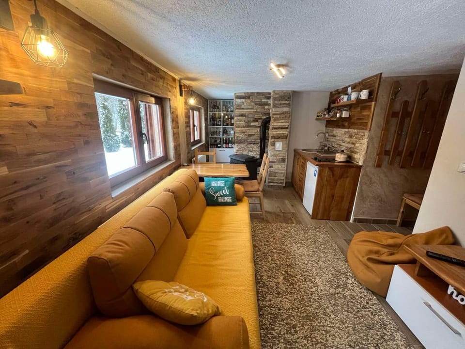 Kitchen or kitchenette, Living room, Seating area
