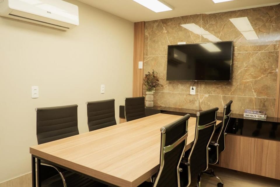 Meeting/conference room