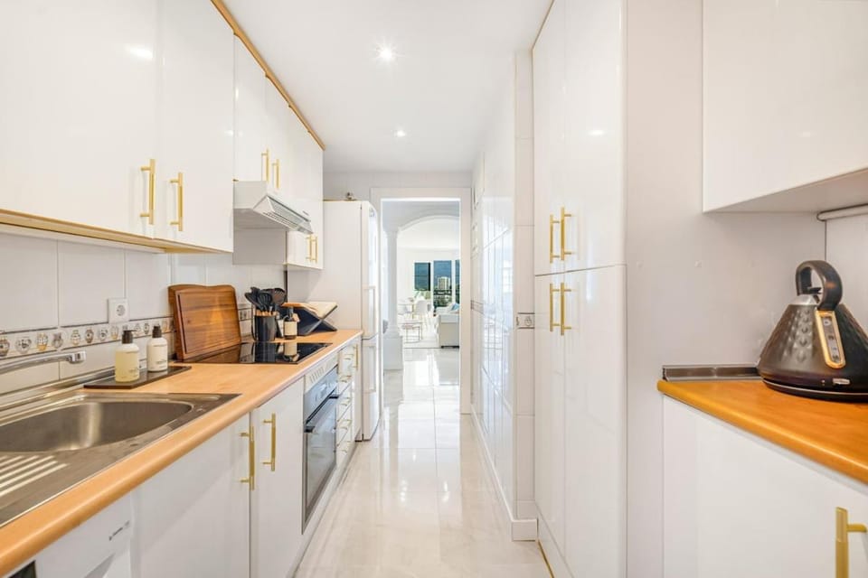 Amazing apartment with sea view in Puerto Banus Apartment in Marbella