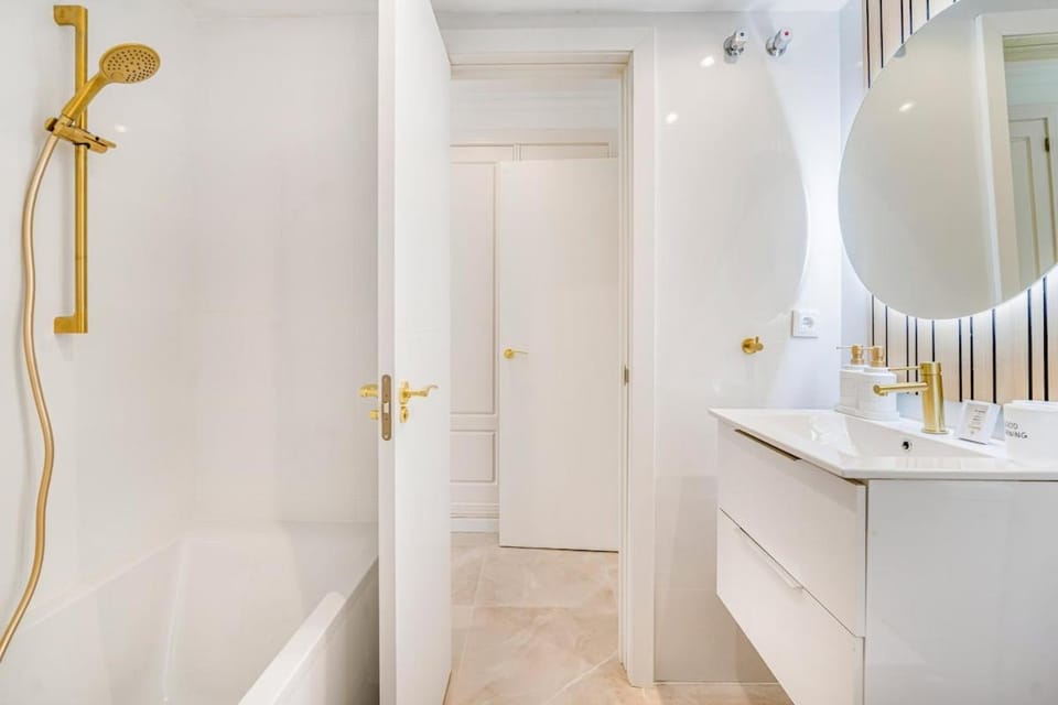 Amazing apartment with sea view in Puerto Banus Apartment in Marbella