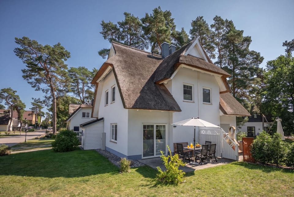 Property building, Garden