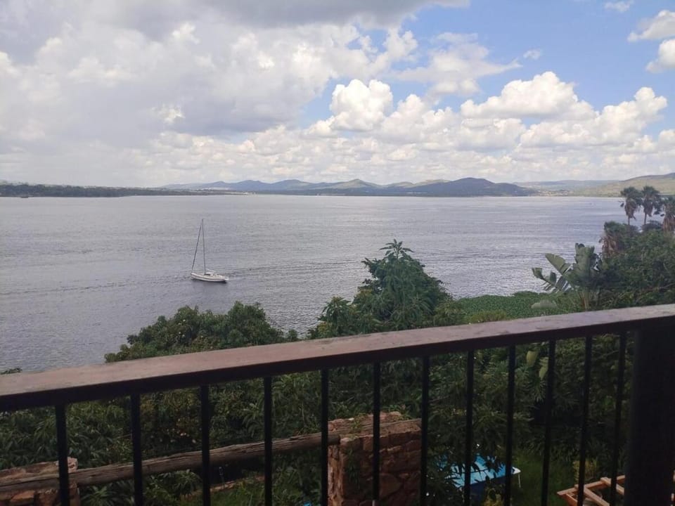 Balcony/Terrace, Lake view