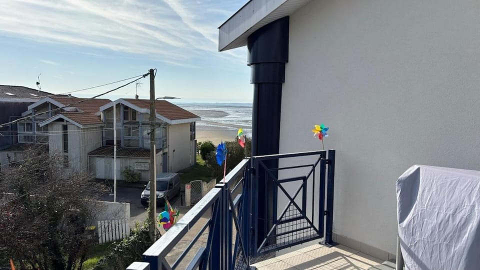 L'échappé bleu, T2 vue imprenable sur la plage Apartment in Andernos-les-Bains