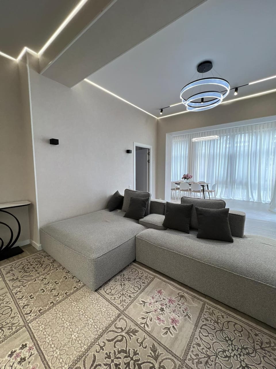 Living room, Seating area