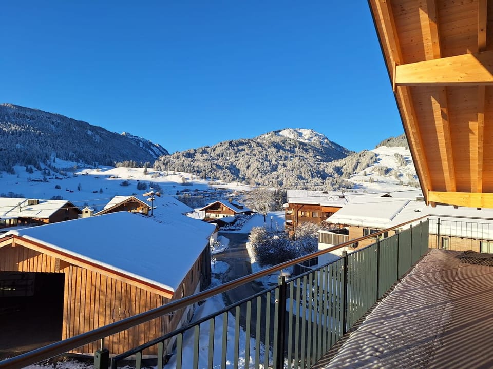 Nearby landmark, Day, Natural landscape, Winter, View (from property/room), Balcony/Terrace, Mountain view