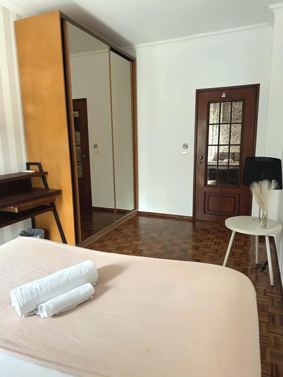Bed, Photo of the whole room, Bedroom, towels, wardrobe