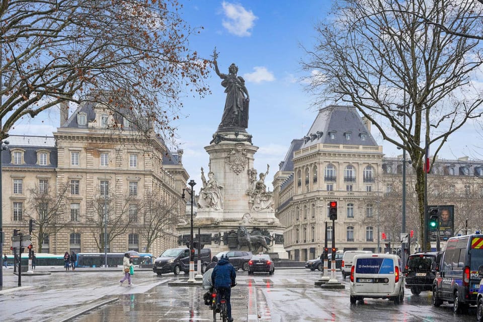 Authentic apartment - 1BR 6P - Centre de Paris Apartment in Paris