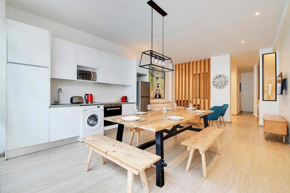 Kitchen or kitchenette, Living room