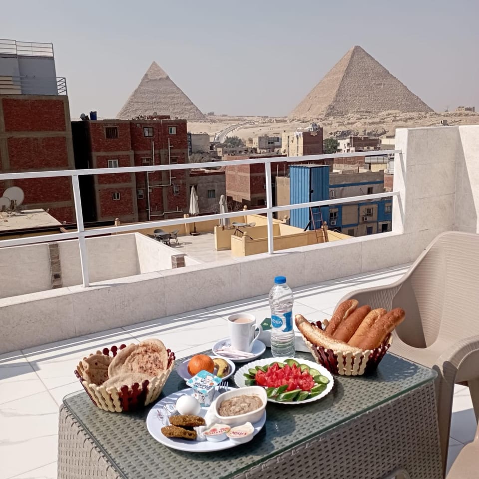 Day, View (from property/room), Balcony/Terrace, Food and drinks, Food, Mountain view, Breakfast, Drinks
