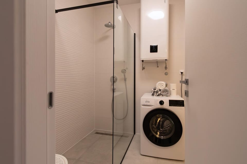 Shower, Bathroom, washing machine