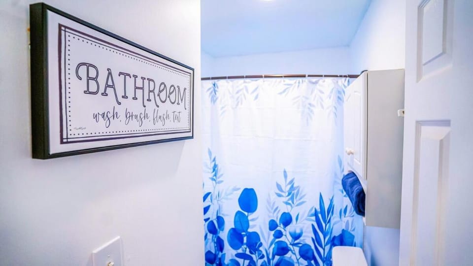 Bright and Cozy Home- Downtown Indianapolis House in Indianapolis