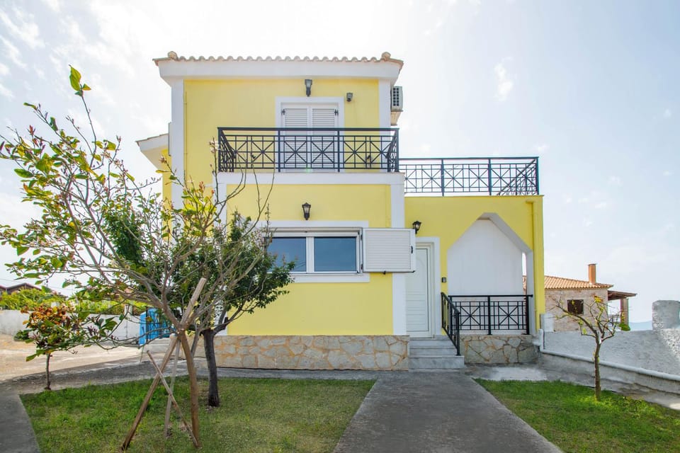 Property building, Day