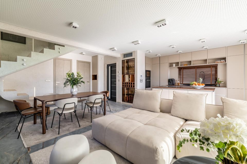 Living room, Seating area