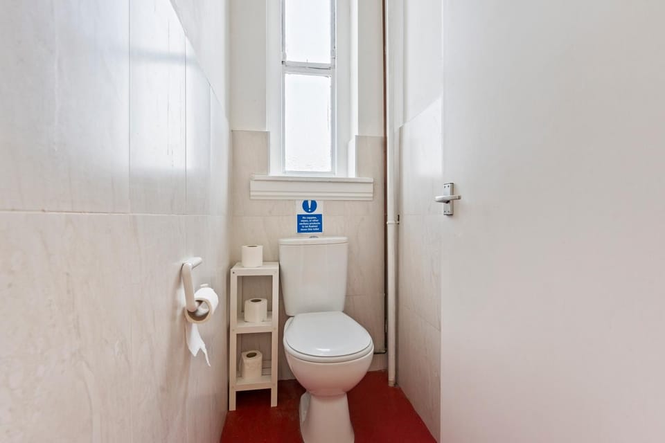 Toilet, Bathroom