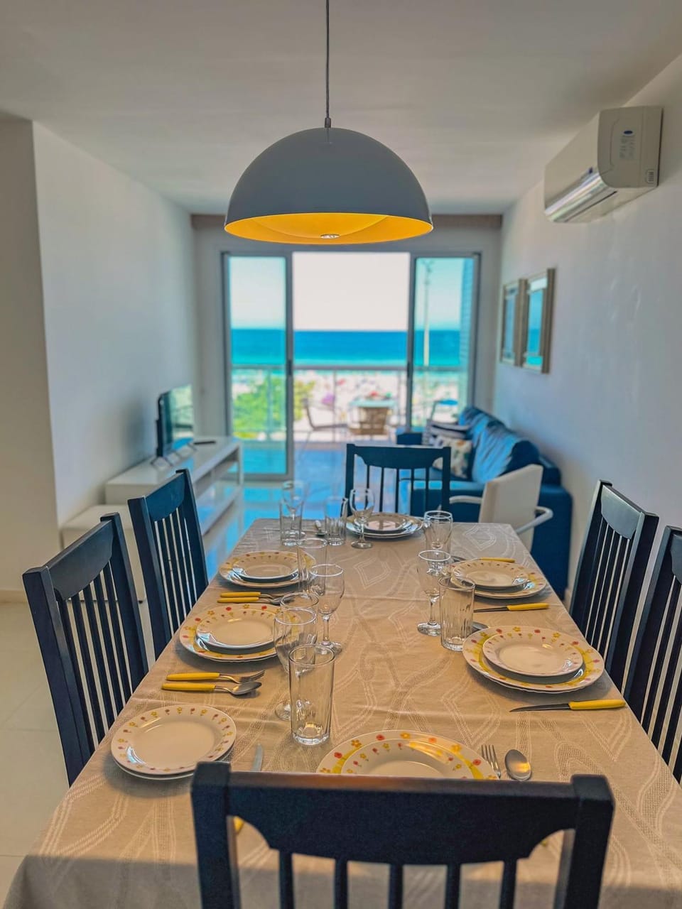 Dining area, Dinner