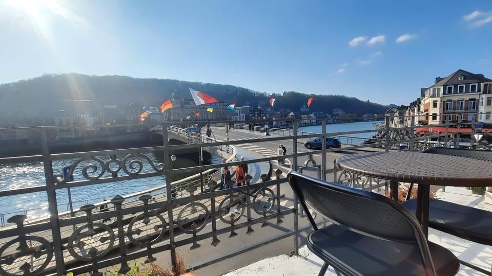 NOMAD APARTMENTS - Côté Meuse Apartment in Dinant