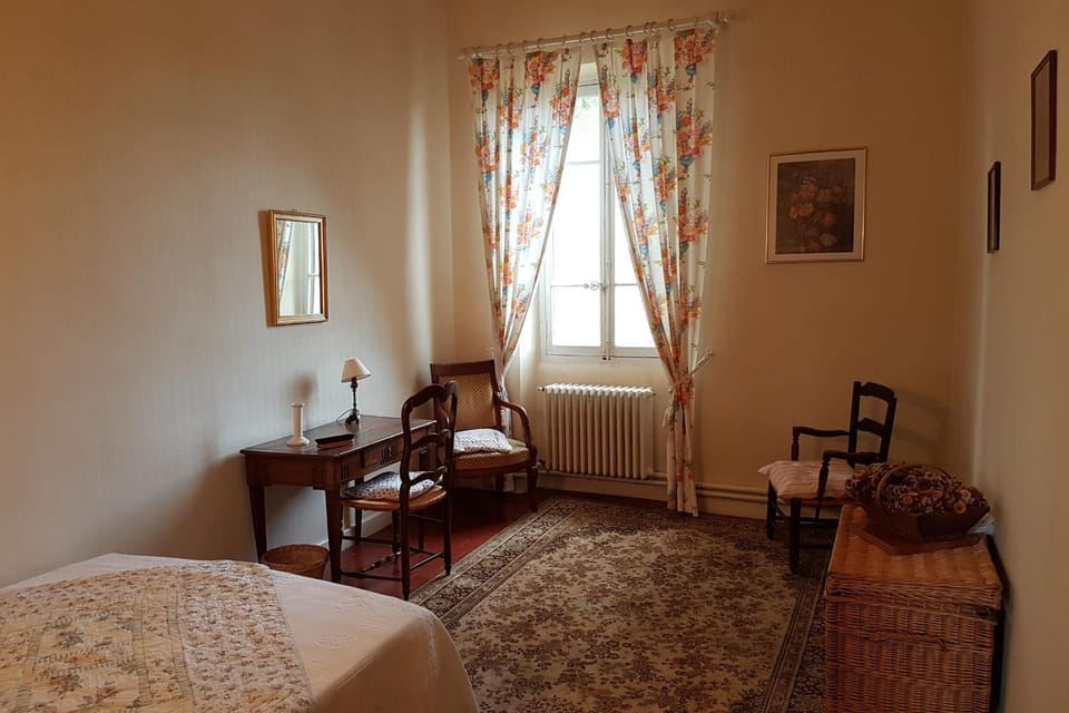 219 M2 At The Side Of The Sorgue With Garden Pool House in Le Thor