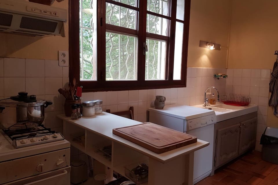 219 M2 At The Side Of The Sorgue With Garden Pool House in Le Thor