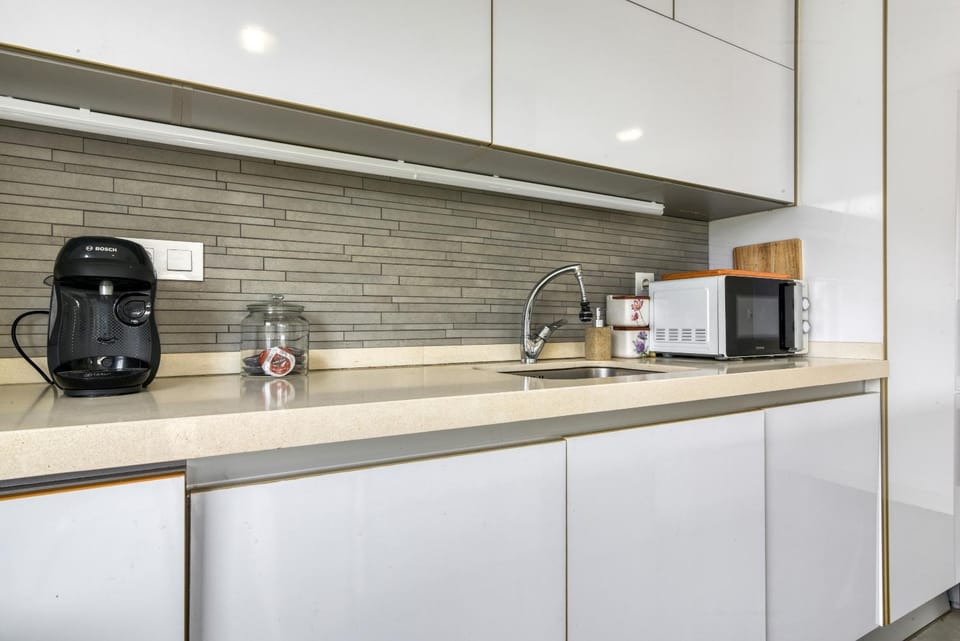 Kitchen or kitchenette, Living room