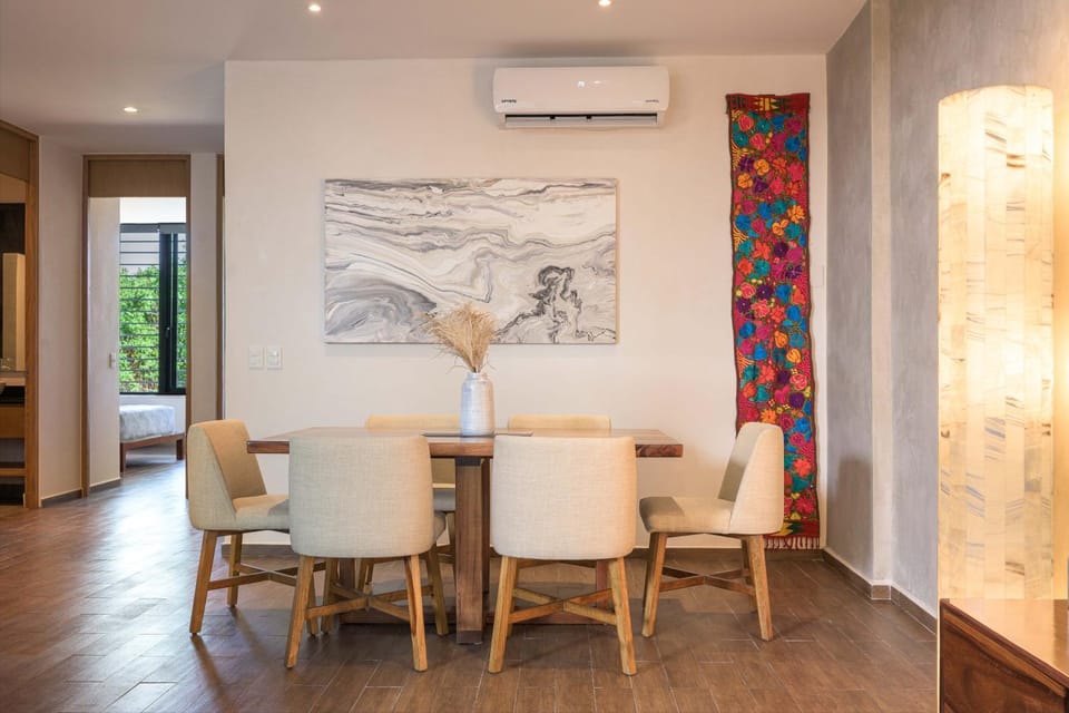 Decorative detail, Dining area