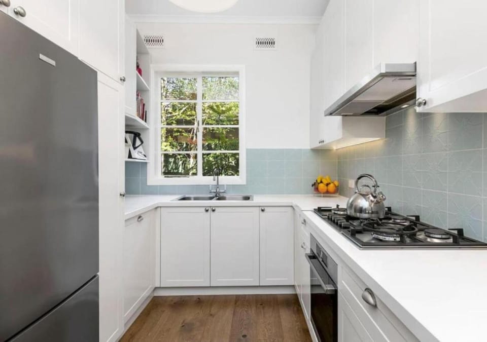 Kitchen or kitchenette, oven, stove