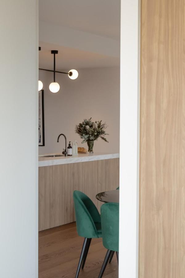 Claremont Style and Comfort South Yarra Apartment in Melbourne