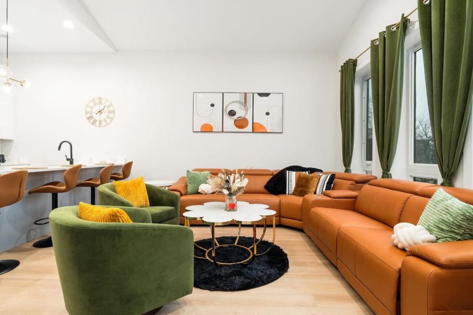 Living room, Seating area