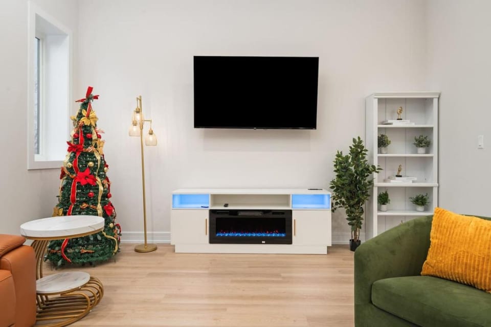Communal lounge/ TV room, Evening entertainment