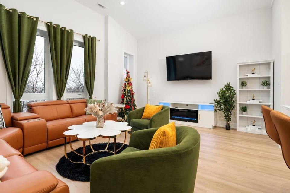 Communal lounge/ TV room, TV and multimedia, Living room, Seating area