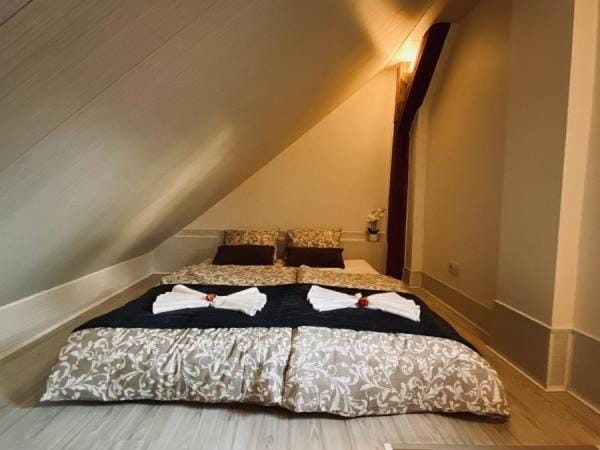 Noclegi Pocztowa 1 Apartment in Lower Silesian Voivodeship