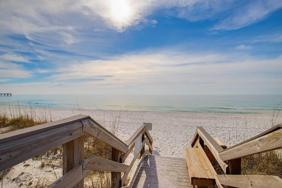 Beachview 102 - Flaming Sunrise House in Pensacola Beach