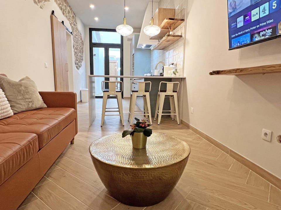 Communal lounge/ TV room, Living room