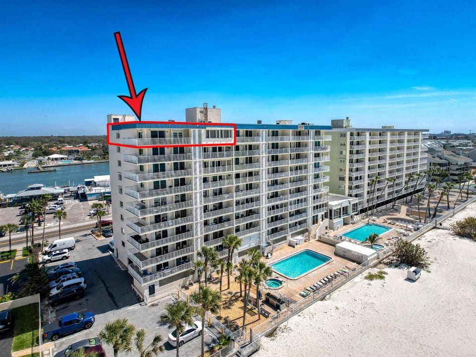 20002 Gulf Blvd Penthouse 5 House in Indian Shores