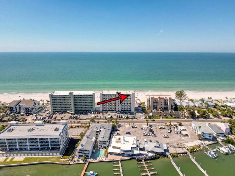 20002 Gulf Blvd Penthouse 5 House in Indian Shores
