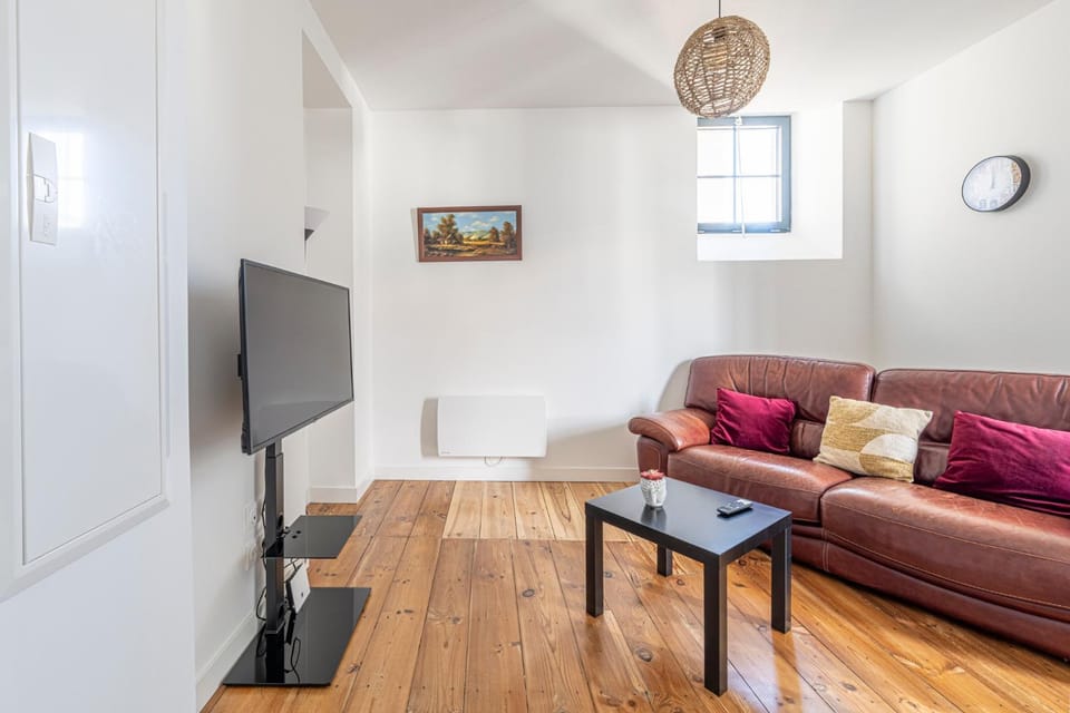 Communal lounge/ TV room, TV and multimedia, Living room, Seating area