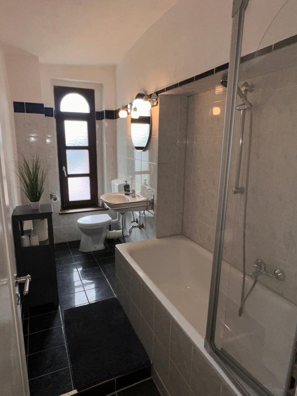 Shower, Bathroom, Bath, towels